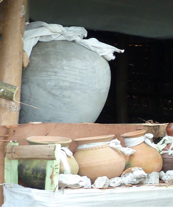 Clay pots containing the spirits dispatched to an anti-corruption demonstration / Nils Bubandt The spirit army